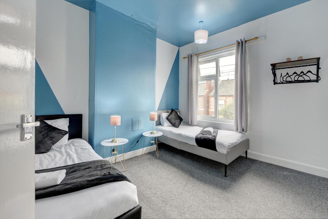 Cheerful 2 Bedroom Home, Sleeps 5 Guest Comfy, 1X Double Bed, 3X Single Beds, Free Parking, Free Wifi, Suitable For Business, Leisure Guest,Coventry, Midlands Exterior foto